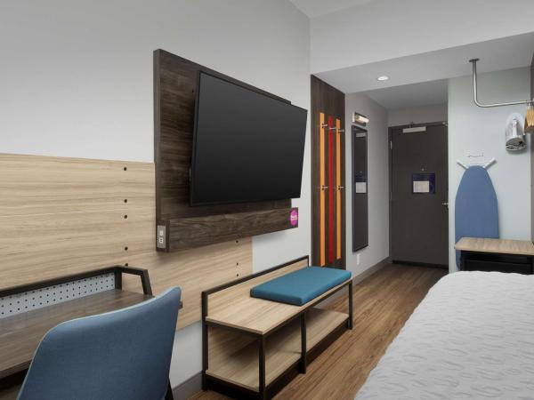 Tru By Hilton Charlotte Airport Lake Pointe : photo 1 de la chambre chambre lit king-size