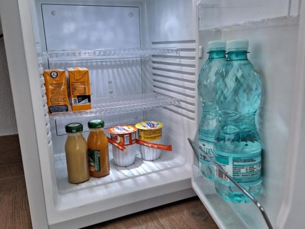 Camera Olbia Centro, vacanze Olbia e dintorni : photo 2 de la chambre chambre double ou lits jumeaux avec balcon