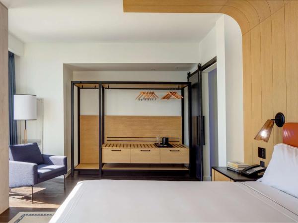 Canopy By Hilton Baltimore Harbor Point - Newly Built : photo 8 de la chambre suite lit king-size 1 chambre - vue sur rivière