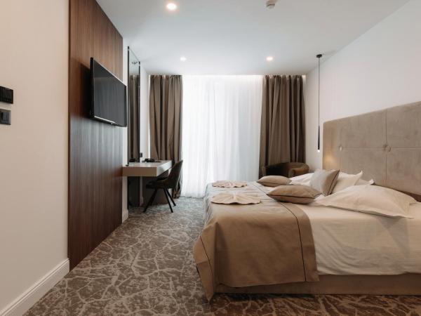 Hotel Fanat : photo 6 de la chambre suite avec balcon - vue sur mer