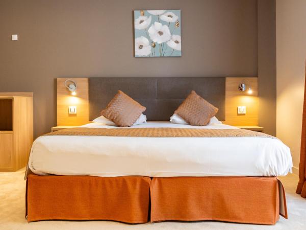 Hôtel Le Bastia : photo 5 de la chambre chambre confort - côté rue