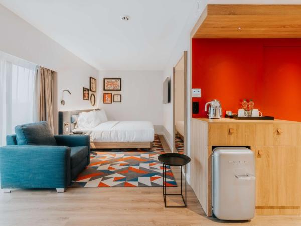 Hampton By Hilton Warsaw Reduta : photo 3 de la chambre chambre lit king-size - accessible aux personnes à mobilité réduite 