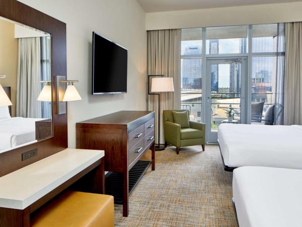 Embassy Suites by Hilton Nashville Downtown : photo 2 de la chambre suite 2 chambres lits king-size avec balcon