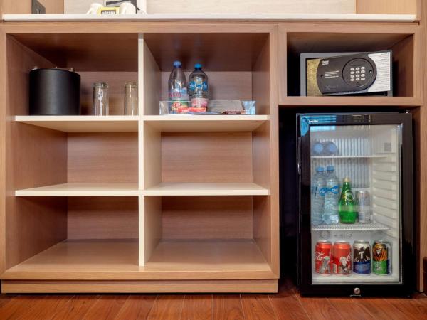 MS Milenium Monterrey Curio Collection by Hilton : photo 6 de la chambre chambre lit king-size supérieure avec balcon