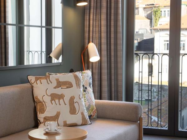 Se Catedral Hotel Porto, Tapestry Collection By Hilton : photo 1 de la chambre suite junior