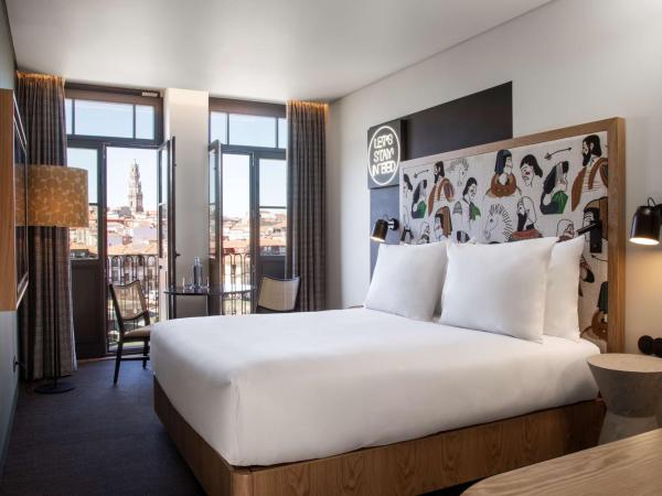 Se Catedral Hotel Porto, Tapestry Collection By Hilton : photo 2 de la chambre chambre lit king-size supérieure - vue sur ville