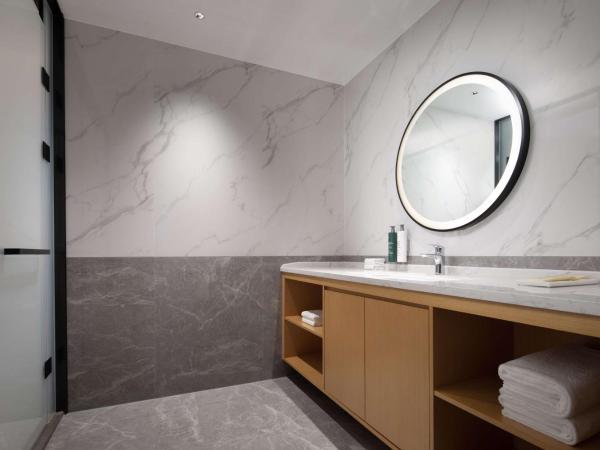 Hilton Garden Inn Hangzhou Xiaoshan : photo 4 de la chambre chambre lit king-size deluxe