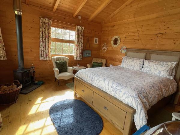 Acorn Glade Glamping : photo 6 de la chambre bluebell log cabin