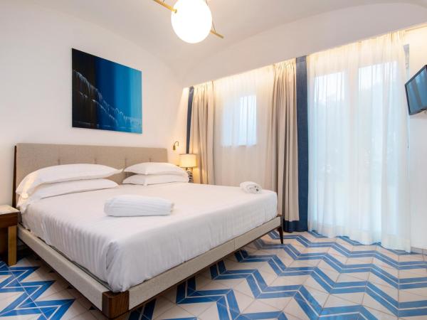 OraBlu Exclusive Villas : photo 5 de la chambre suite lit king-size - vue sur mer