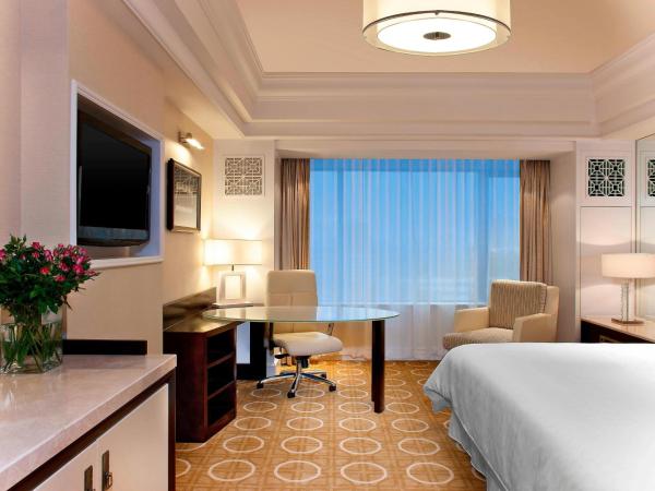Sheraton Xi'an Hotel : photo 1 de la chambre chambre lit king-size club - vue sur ville
