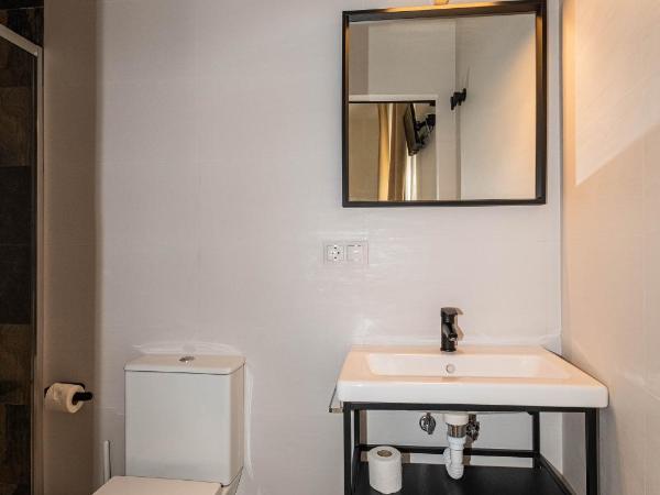 EME SEVILLA TURISTICA : photo 5 de la chambre chambre double avec balcon