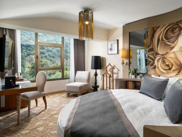 Kaya Izmir Thermal & Convention : photo 1 de la chambre suite lit king-size