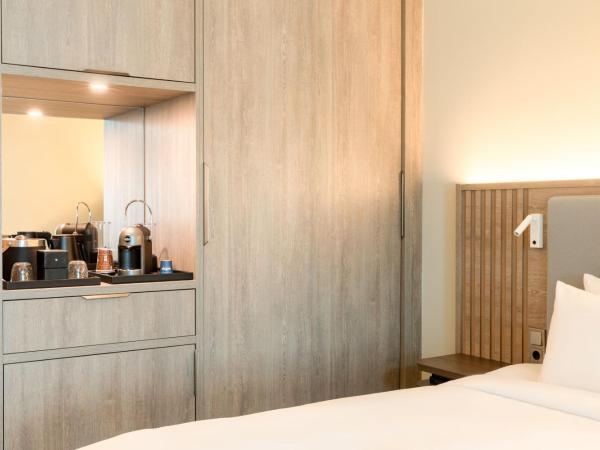 Courtyard by Marriott Amsterdam Arena Atlas : photo 2 de la chambre suite junior 1 chambre avec 1 lit king-size