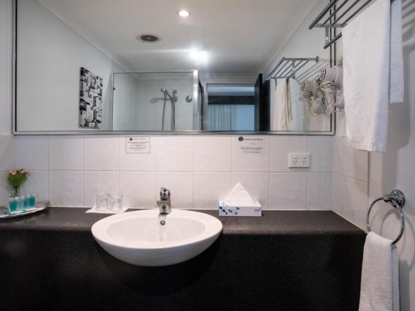 Joondalup City Hotel : photo 4 de la chambre chambre supérieure lit queen-size