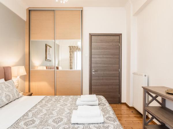 Nicholas Point Apartments and Rooms : photo 6 de la chambre appartement avec balcon