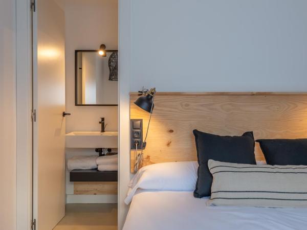 Hostal Boutique Es Menut : photo 10 de la chambre chambre double standard