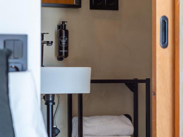 Hostal Boutique Es Menut : photo 8 de la chambre chambre simple avec terrasse