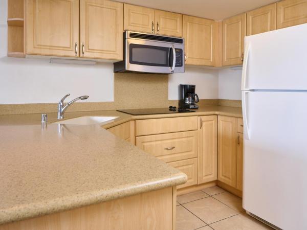 Ilikai Lite : photo 9 de la chambre chambre lit king-size - vue sur montagne