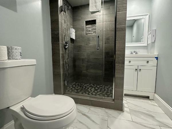 Red Roof PLUS & Suites Virginia Beach - Seaside : photo 7 de la chambre suite 2 lits doubles avec cuisine - non-fumeurs