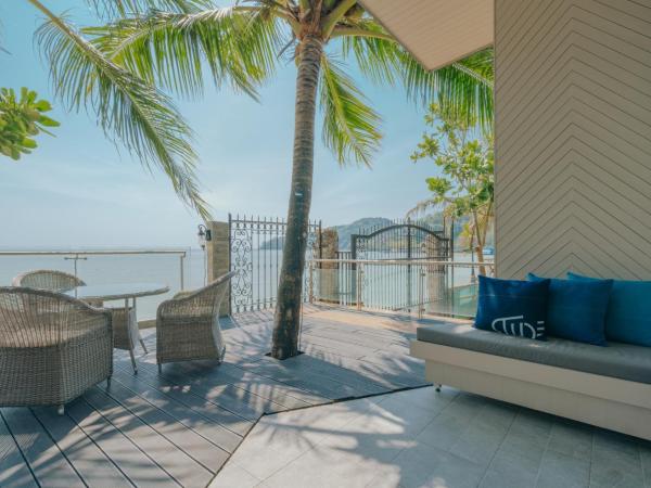 Hotel Tide Phuket Beach Front : photo 4 de la chambre hébergement deluxe - vue sur océan (réservé aux adultes)