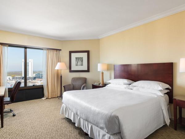 Sheraton Buenos Aires Hotel & Convention Center : photo 5 de la chambre chambre king - salon club et accès piscine