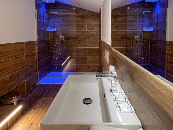 M14 RESIDENZA BASSANELLO : photo 5 de la chambre chambre familiale avec salle de bains privative