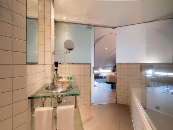 Hotel Plaza : photo 5 de la chambre suite junior (2 adultes)