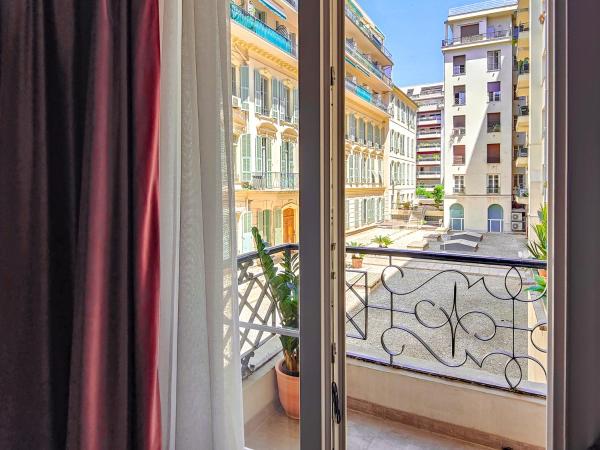 Aparthotel AMMI Nice Lafayette : photo 3 de la chambre studio standard avec petit balcon