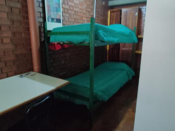 OlasHostel : photo 8 de la chambre chambre quadruple avec salle de bains commune