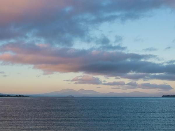Sails on the Lake : photo 5 de la chambre studio avec baignoire spa - vue sur lac