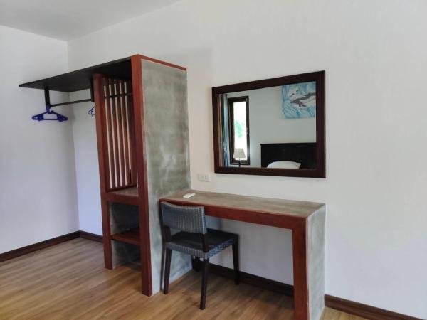 D.R. Lanta Bay Resort : photo 6 de la chambre suite familiale