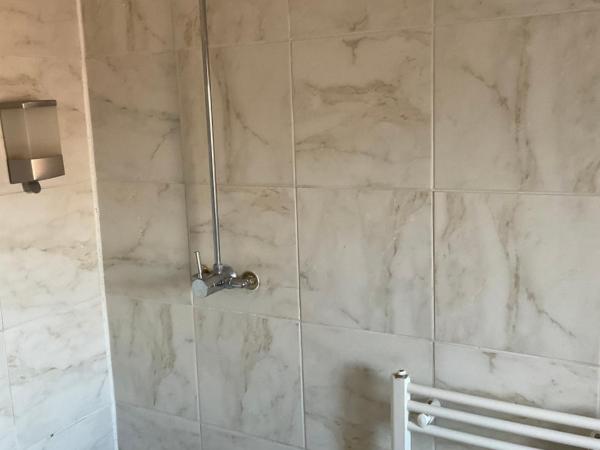 Bridge Farm Guesthouse rooms : photo 6 de la chambre chambre familiale avec salle de bains privative