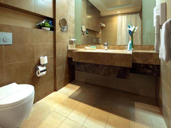 Marina Byblos Hotel : photo 5 de la chambre executive room - includes 20% off in captain’s table & nell gwynne