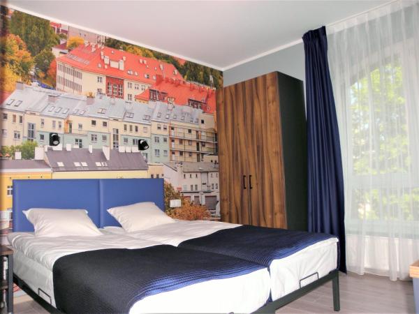 Hostel Annamarie : photo 2 de la chambre chambre double ou lits jumeaux avec salle de bains commune