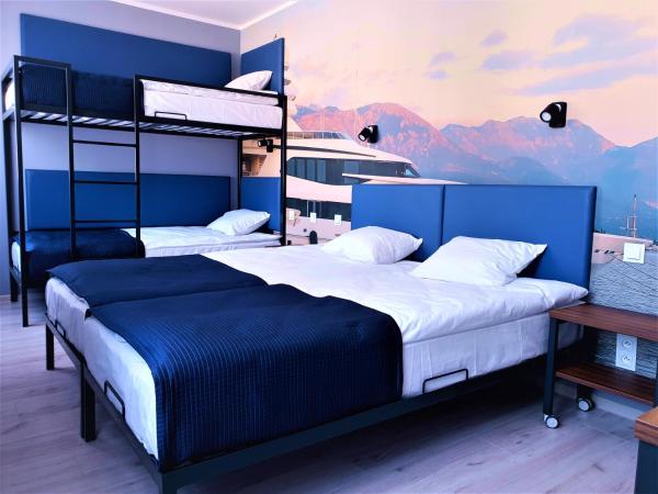 Hostel Annamarie : photo 7 de la chambre chambre quadruple avec salle de bains commune