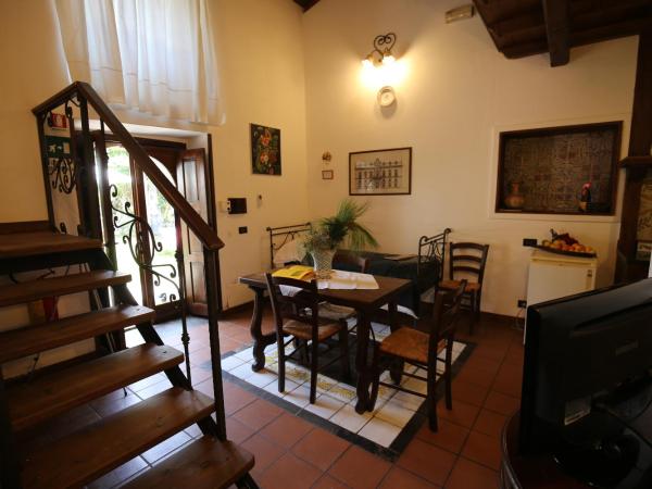 Villa Dei Papiri Fonte Ciane : photo 4 de la chambre suite