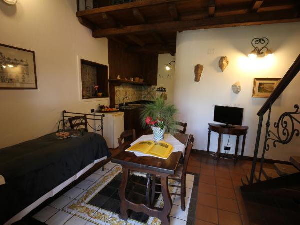 Villa Dei Papiri Fonte Ciane : photo 5 de la chambre suite