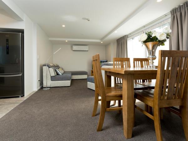 2 on Whiteleigh and 239 on Lincoln Motel : photo 3 de la chambre appartement 3 chambres