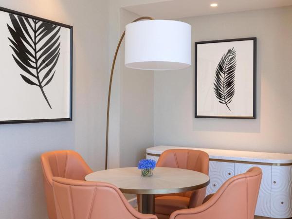 The St. Regis Dubai, The Palm : photo 3 de la chambre suite metropolitan avec 1 lit king-size - vue sur mer