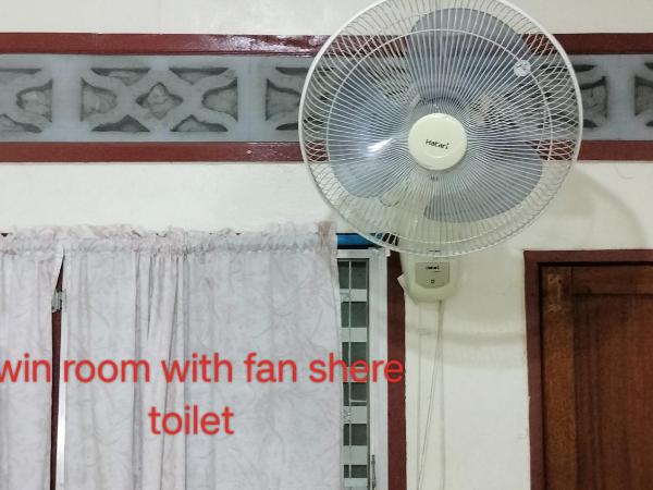 Canaan guesthouse : photo 3 de la chambre chambre simple avec toilettes et douche communes