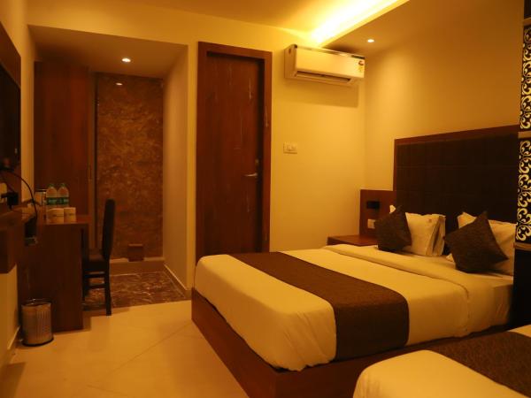 Hotel Sai Pritam : photo 8 de la chambre chambre triple avec salle de bains privative