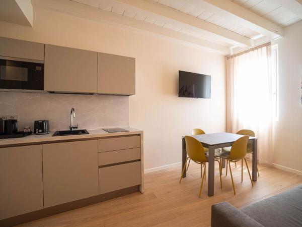 Calcirelli Suites : photo 2 de la chambre chambre familiale deluxe