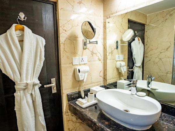 Hotel Sarowar : photo 10 de la chambre chambre lits jumeaux supérieure