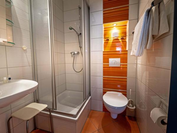 7o'Clock - Hannover Laatzen : photo 8 de la chambre chambre double ou lits jumeaux