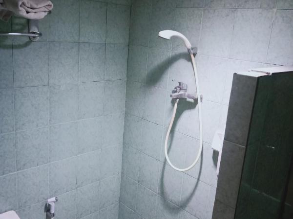 Puri Mega Hotel : photo 4 de la chambre chambre double standard