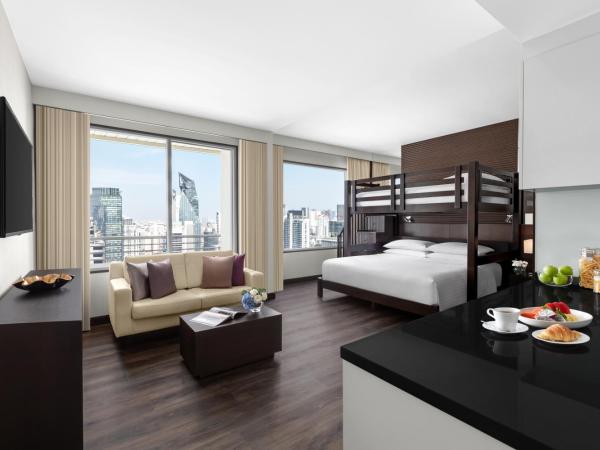 Marriott Executive Apartments - Sukhumvit Park, Bangkok : photo 1 de la chambre bunk beds studio, 1 king bunk, city view