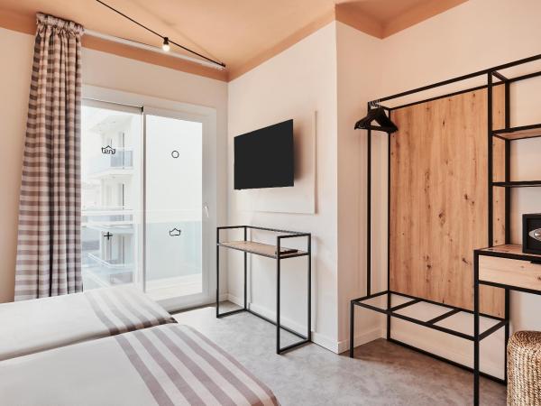 tent Lloret de Mar : photo 6 de la chambre chambre double - lit et brunch illimité