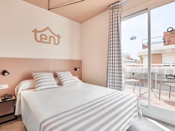 tent Lloret de Mar : photo 2 de la chambre chambre double avec terrasse et brunch à volonté