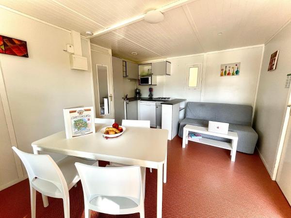 Les Chalets du Périgord : photo 2 de la chambre chalet supérieur