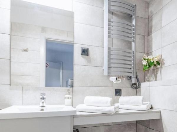 Guest Apartments Orłowo : photo 7 de la chambre chambre double avec salle de bains privative